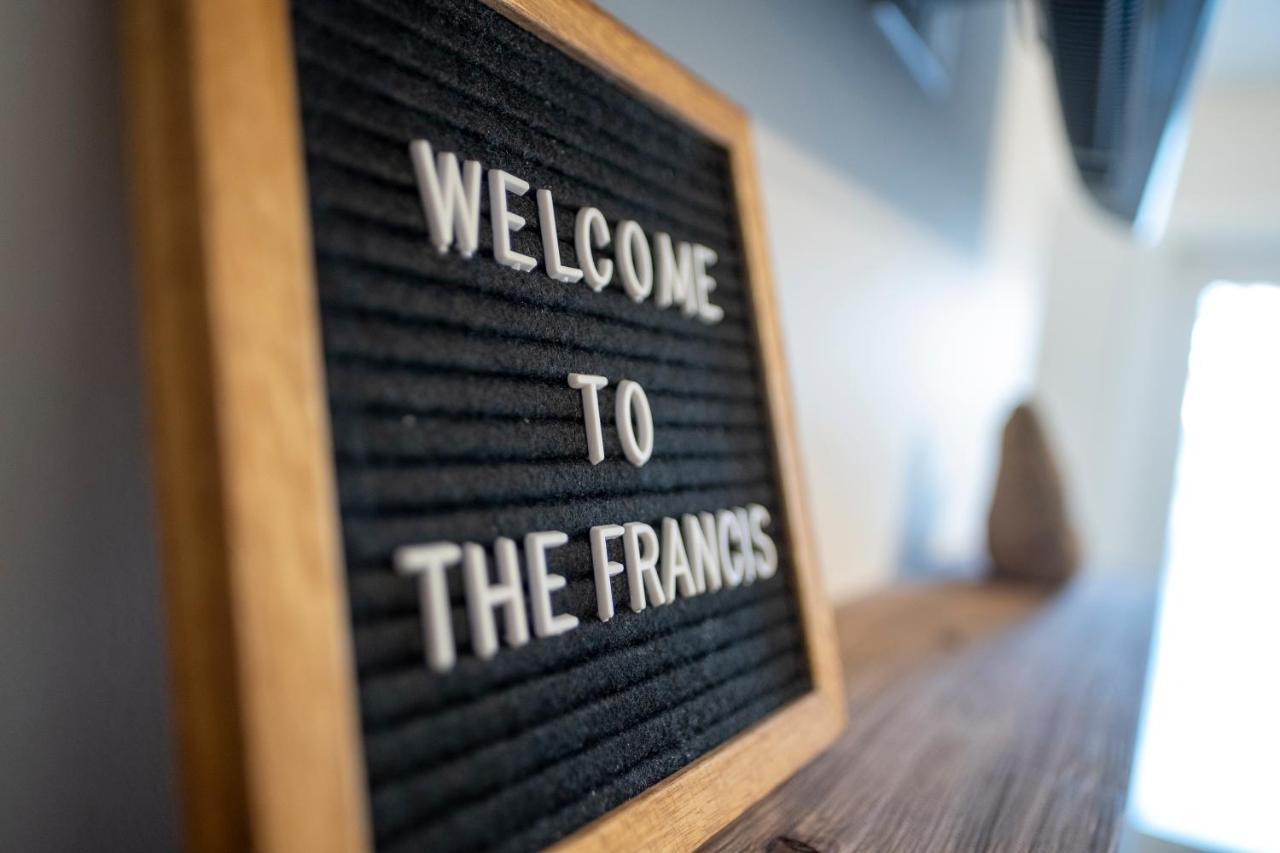 The Francis Boutique Inn ยูคลูเลต ภายนอก รูปภาพ